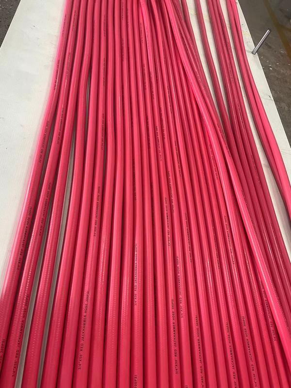 Шланг для отбойного молотка, пневматический шланг – Прочный резиновый шланг для пневматических инструментов, строительства и промышленности | Номинальное давление 300 PSI