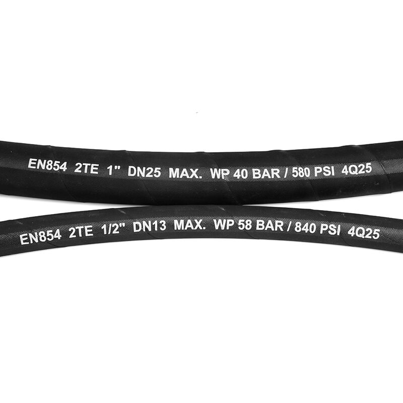 Гидравлический шланг высокого давления EN 853 2TE с высокой прочностью на разрыв, гибкостью и совместимостью с различными гидравлическими жидкостями